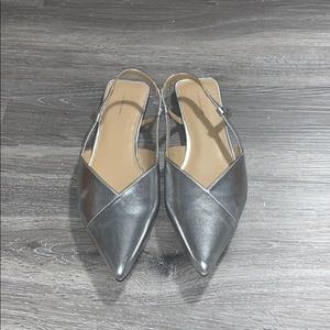 Silver pointed flats